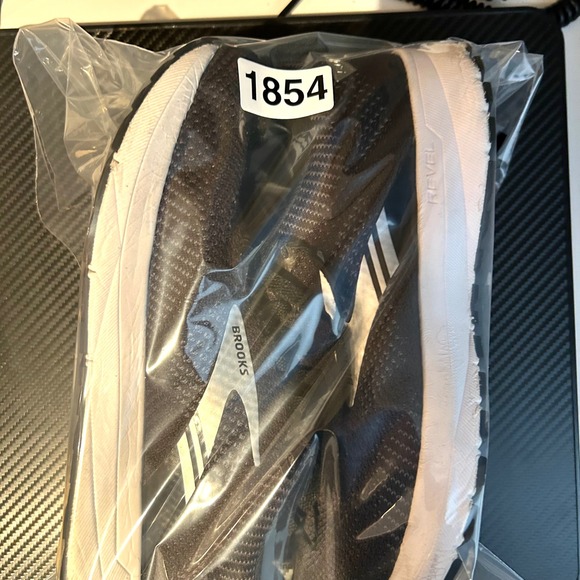 Brooks Revel 5 Running Shoes Womens 7B Medium Black White Athletic Sneakers - Picture 11 of 11